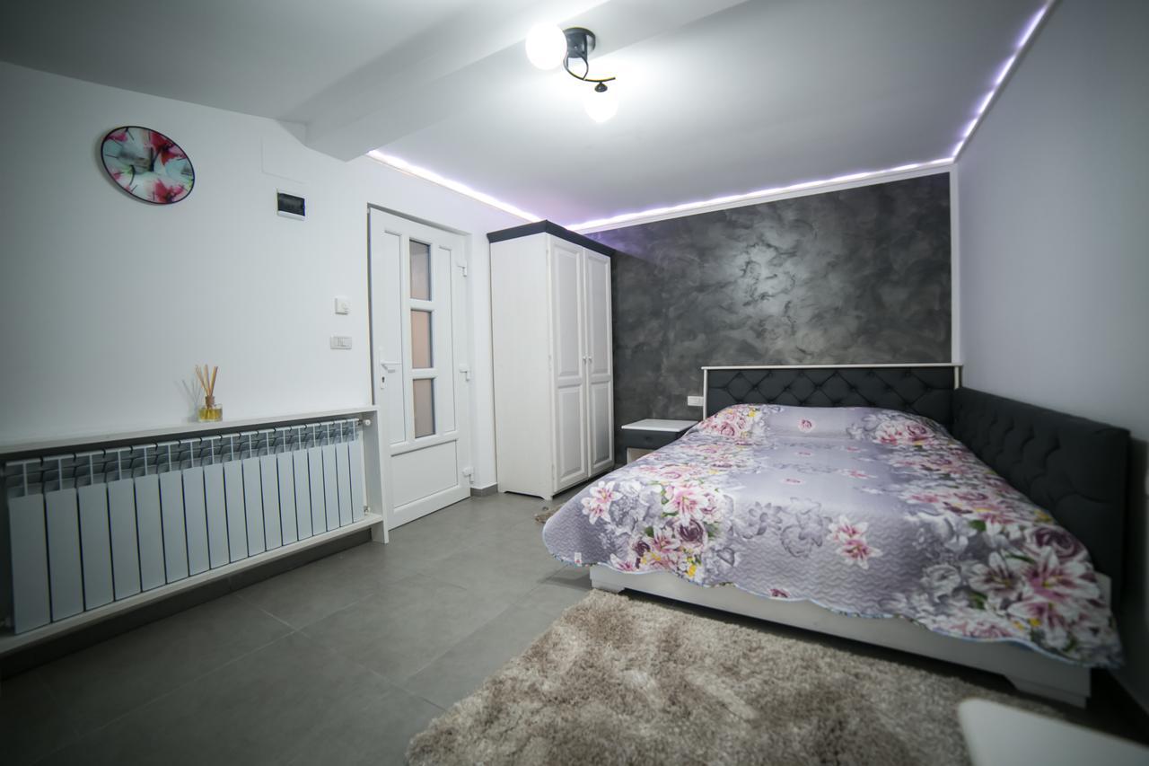 Cazare Moldi - Regim Hotelier Campulung Moldovenesc Exterior photo